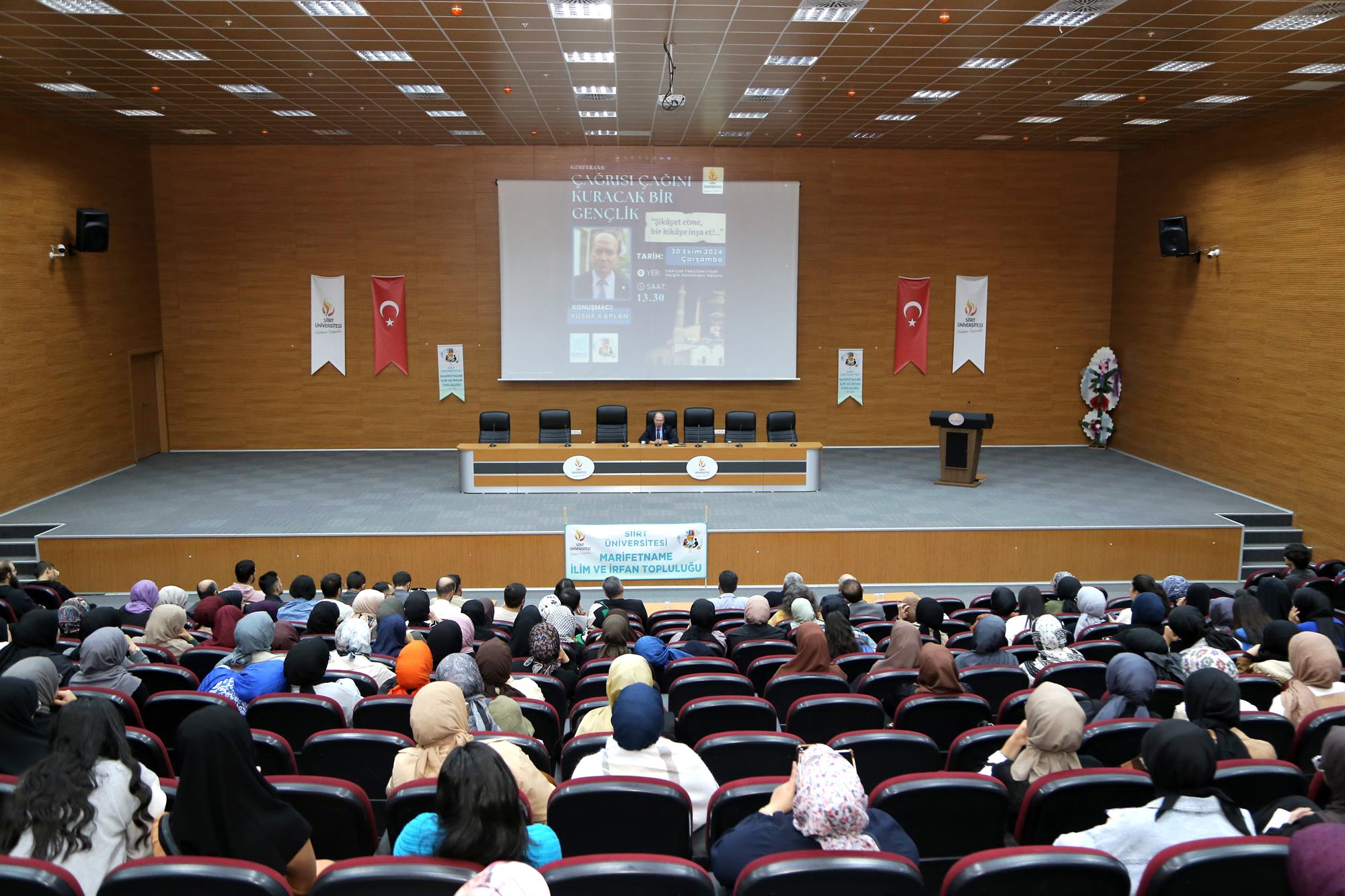 Rektörümüz Prof. Dr. Nihat Şındak “Çağrısı Çağını Kuran Gençlik” Konferansına Katıldı